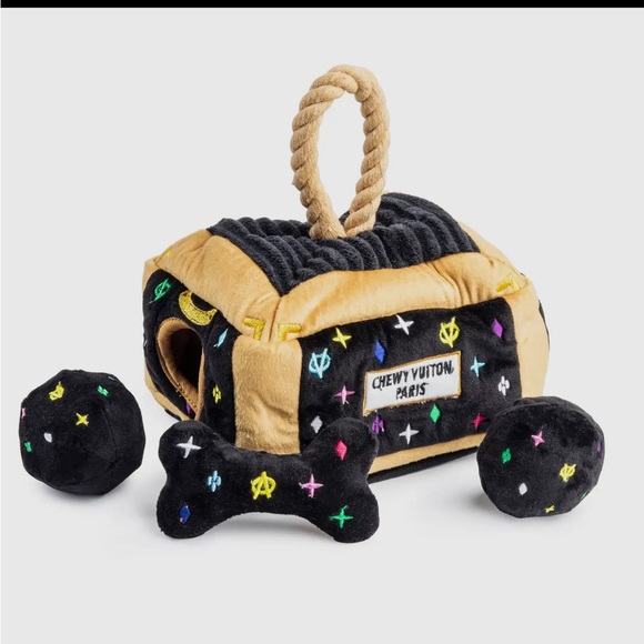 Black monogram trunk dog toy - Picture 1 of 5